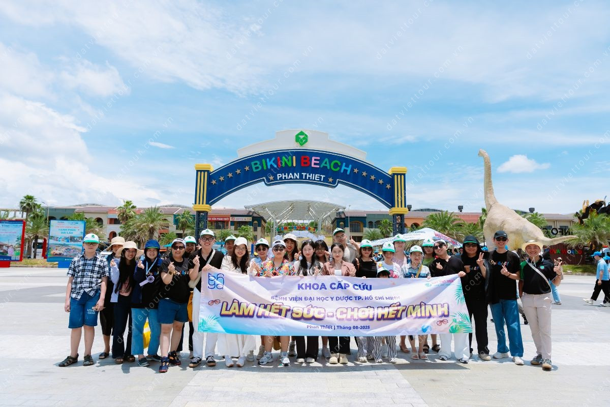 Bệnh viện Đại Học Y Dược TP. Hồ Chí Minh tổ chức Team Building và Gala Dinner tại Phan Thiết - Ảnh 1