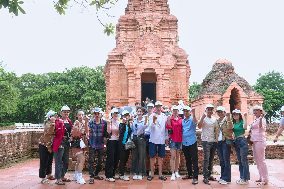 Công ty Thiên Hương Food tham quan + tổ chức Team building và Gala dinner tại Phan Thiết - Ảnh 12