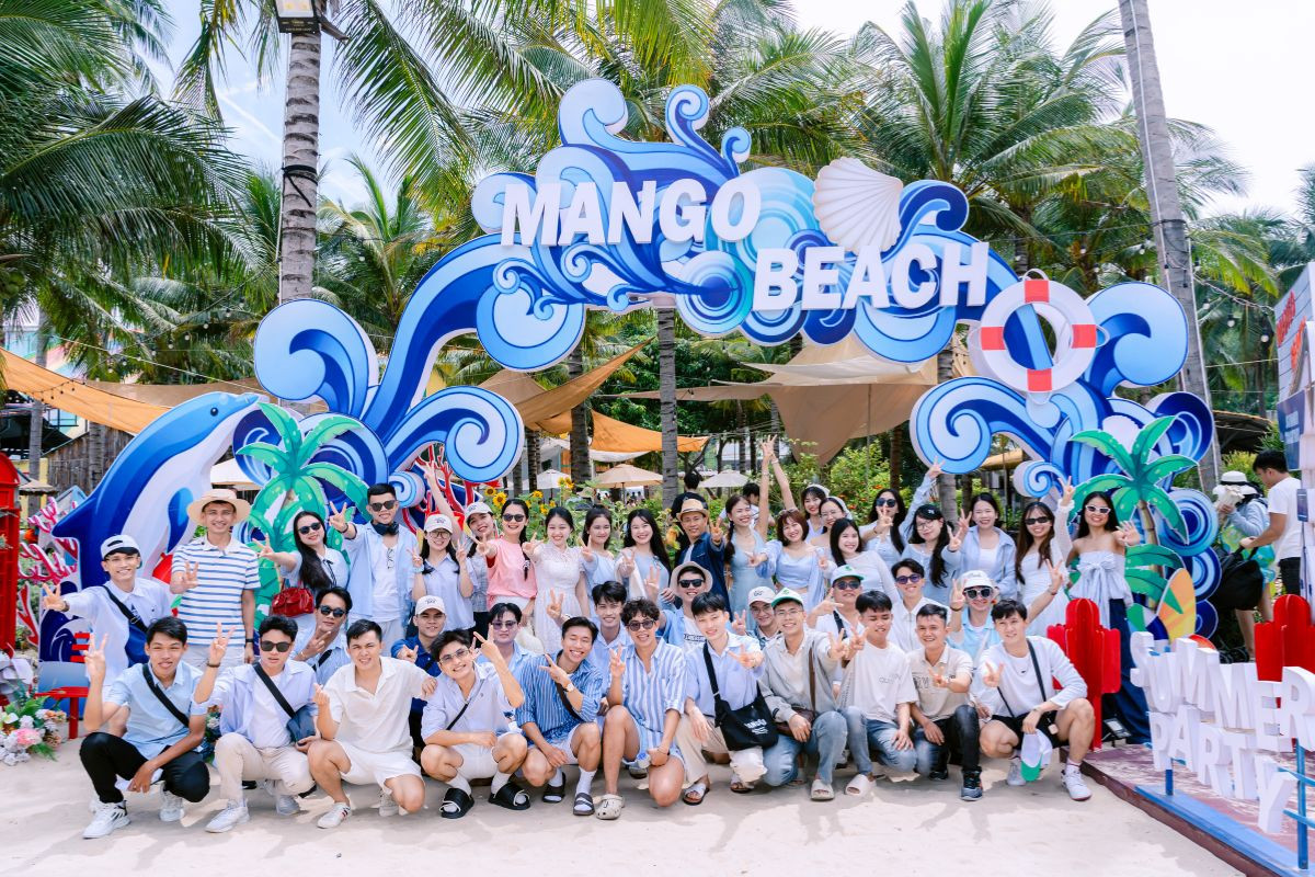 Công ty VinaOrganic tham quan + tổ chức Team building và Gala dinner tại Phan Thiết - Ảnh 1