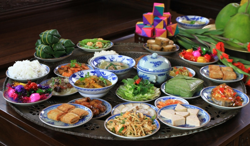 Thức ăn ngày Tết
