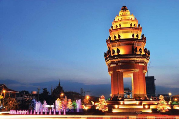 Những điểm tham quan lý tưởng tại Phnom Pênh - Tượng đài độc lập