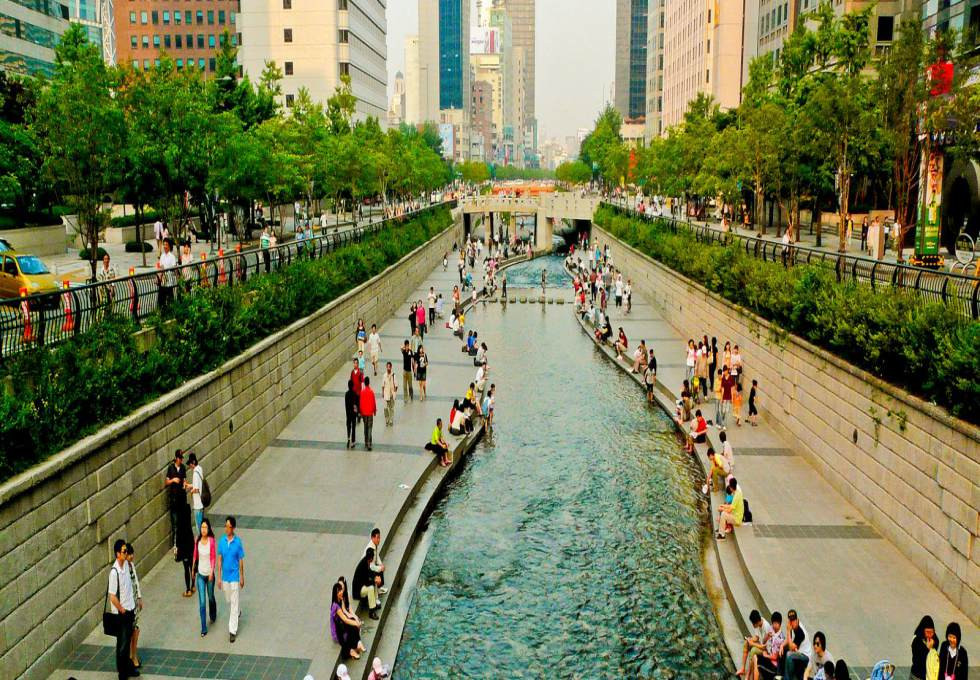 Suối Cheonggyecheon – thanh xuyên khê dòng suối thơ mộng giữa lòng Seoul