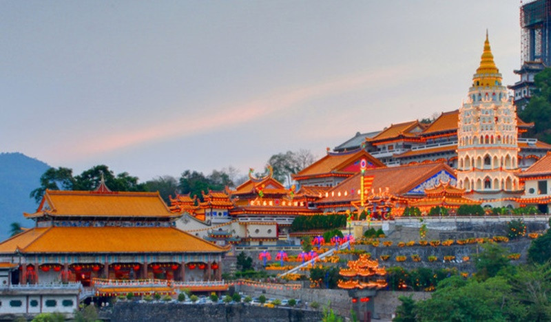 Tham quan chùa Kek Lok Si – một trong những ngôi chùa lớn nhất Đông Nam Á