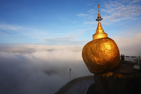 Du lịch Tết Myanmar, chiêm ngưỡng chùa Đá Vàng Kyaiktiyo lộng lẫy - ảnh 3