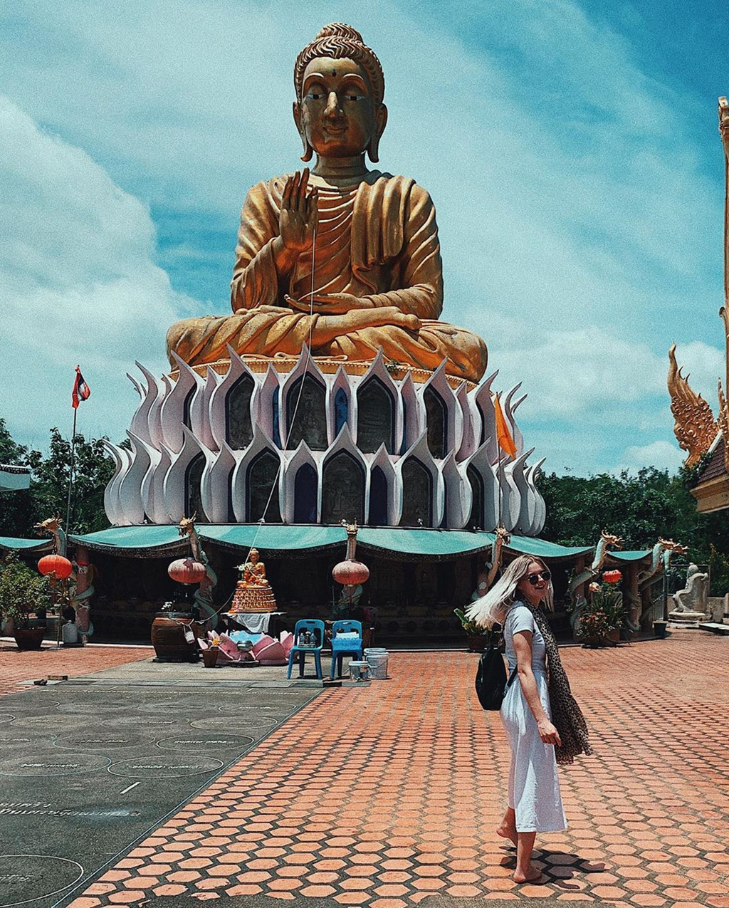 Chùa Wat Samphran Thái Lan - ảnh 4