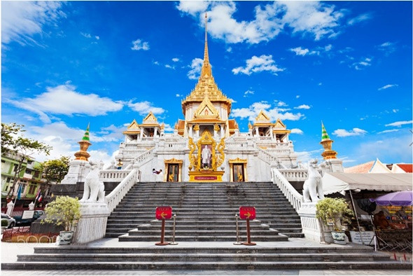 Tham quan chùa Phật Vàng nổi tiếng linh thiêng ở Thái Lan - ảnh 1