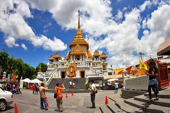 Tham quan chùa Phật Vàng nổi tiếng linh thiêng ở Thái Lan - ảnh 3