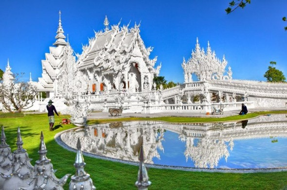 Vẻ đẹp đầy mê hoặc của chùa Trắng Thái Lan - ảnh 1