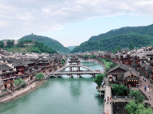 Tour Trung Quốc: Hà Nội | Trương Gia Giới | Phượng Hoàng Cổ Trấn | Thất Tinh Sơn