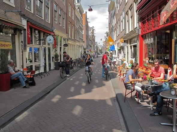 Jordaan là một trong những khu phố lãng mạn, bình yên bật nhất Amsterdam. 