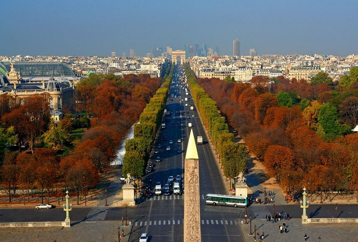 Tham quan đại lộ Champs-Elysees nổi tiếng của thủ đô Paris hoa lệ
