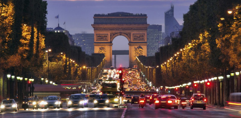 Tham quan đại lộ Champs-Elysees nổi tiếng của thủ đô Paris hoa lệ - ảnh 3