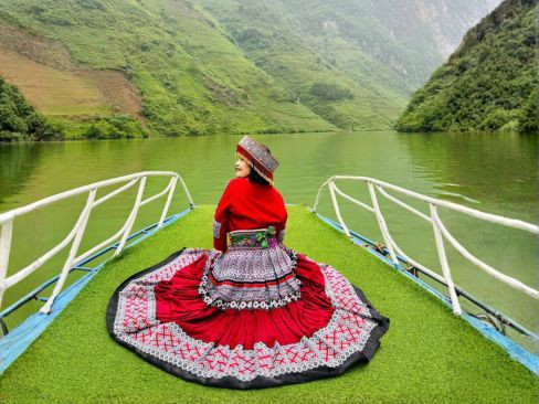 Tour Đông Bắc: TP.HCM | Hà Giang | Lô Lô Chải | Cao Bằng | Ba Bể