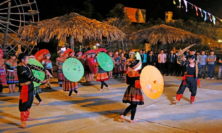 Lễ hội ở Sapa mùa cuối thu