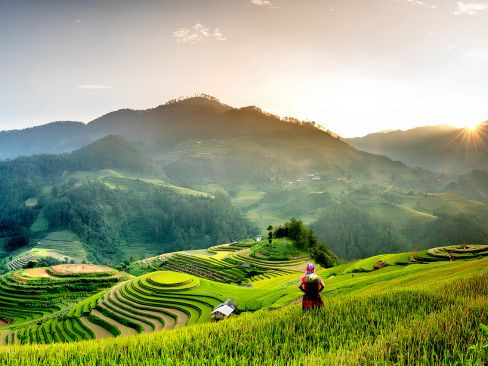 Tour Tây Bắc 5N4Đ: Hòa Bình - Mộc Châu - Điện Biên - Sapa