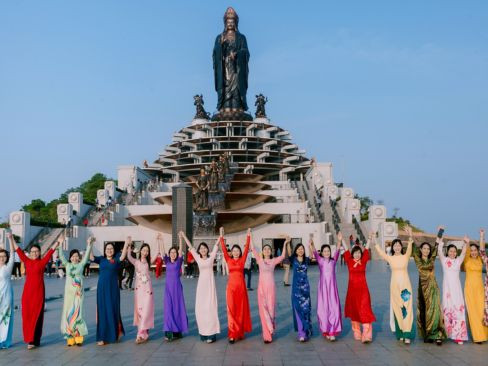 Tour Tết 2026 Hà Nội | TP.HCM | Tây Ninh | Mỹ Tho | Bến Tre | Bay VJ