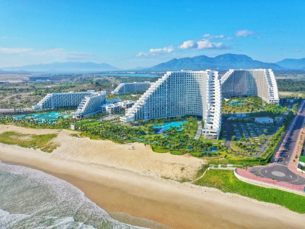 Tour Nha Trang - Cam Ranh 3N2Đ: Nghỉ Dưỡng 5* | Team Building Gắn Kết | Vinpearl Harbour  
