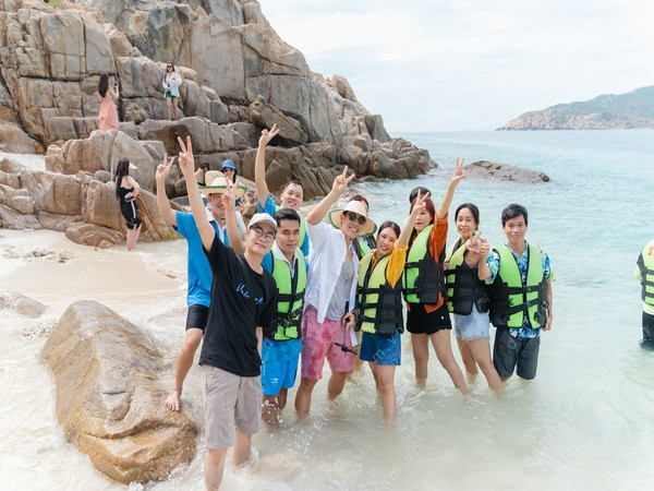 Tour Du Lịch Lễ 30/4: Ninh Chữ | Vĩnh Hy 3N2Đ