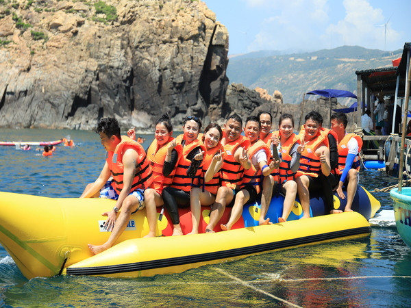 Tour Phú Yên - Hoa Vàng Cỏ Xanh | Team Building + Gala Dinner 