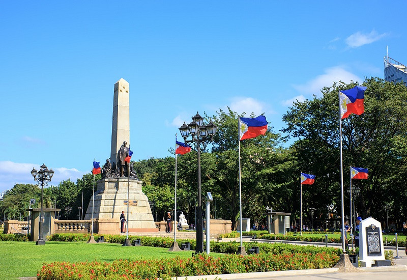 Du lịch philippines, ghé thăm công viên Rizal và pháo đài Santiago - ảnh 1
