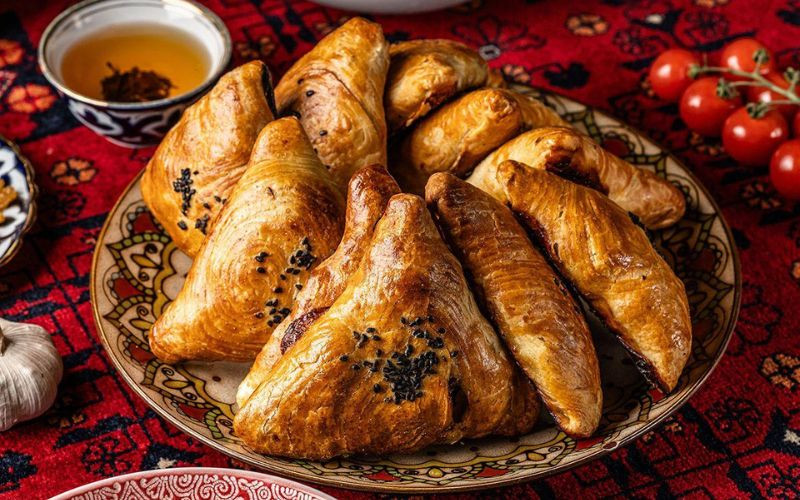 Bánh nướng đậm hương vị địa phương