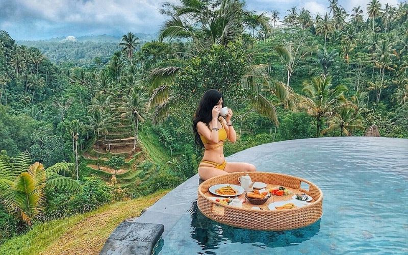 Check-in hồ bơi vô cực và xích đu huyền thoại tại D’Tukad Club 