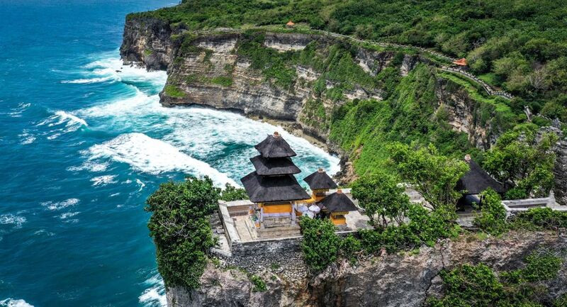 Đền Uluwatu giữa đất trời Bali
