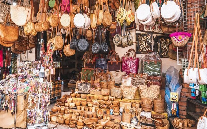Lý do nên mua quà mang về khi du lịch Bali 