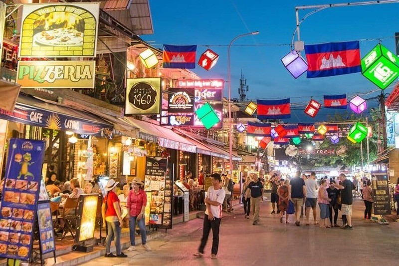 Chợ đêm ở Campuchia - Nhiều món ngon và quần áo độc lạ 