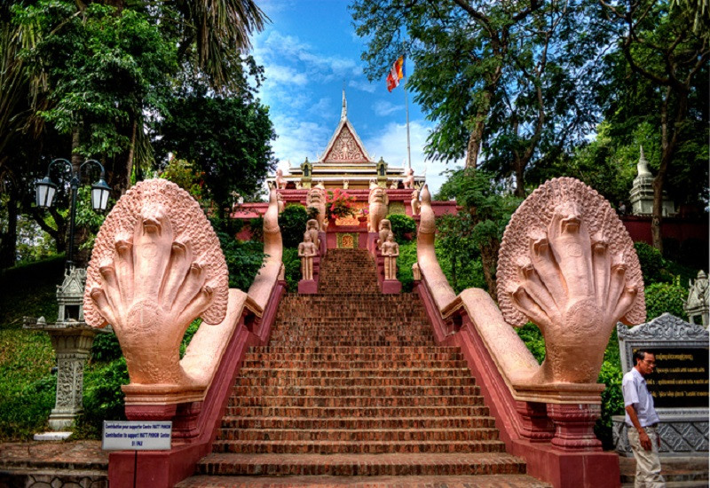 Tham quan chùa Wat Phnom