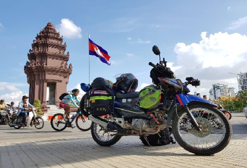  Du lịch phượt Campuchia bởi xe pháo máy là lựa lựa chọn của khá nhiều các bạn trẻ em 