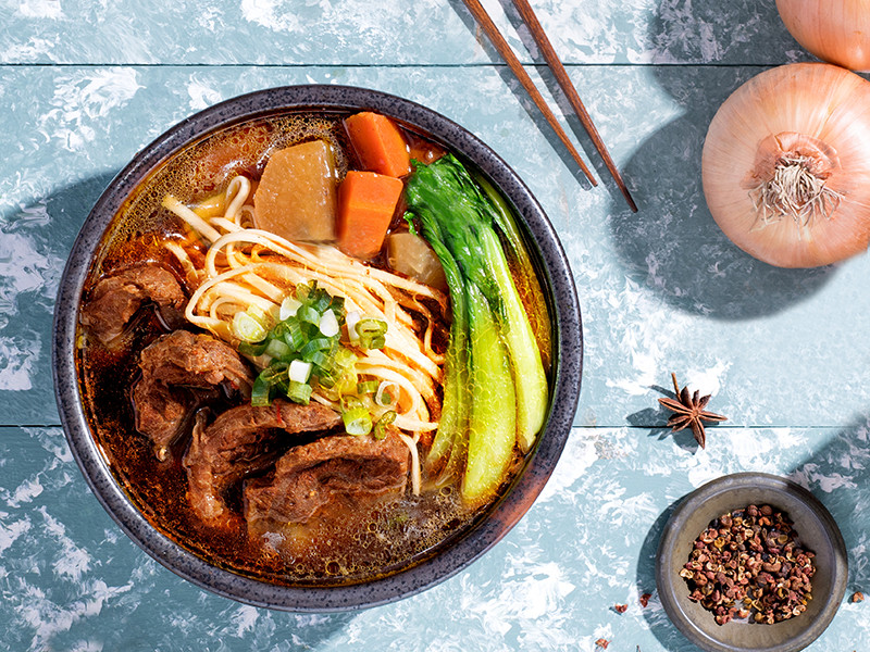 Mì bò hầm 