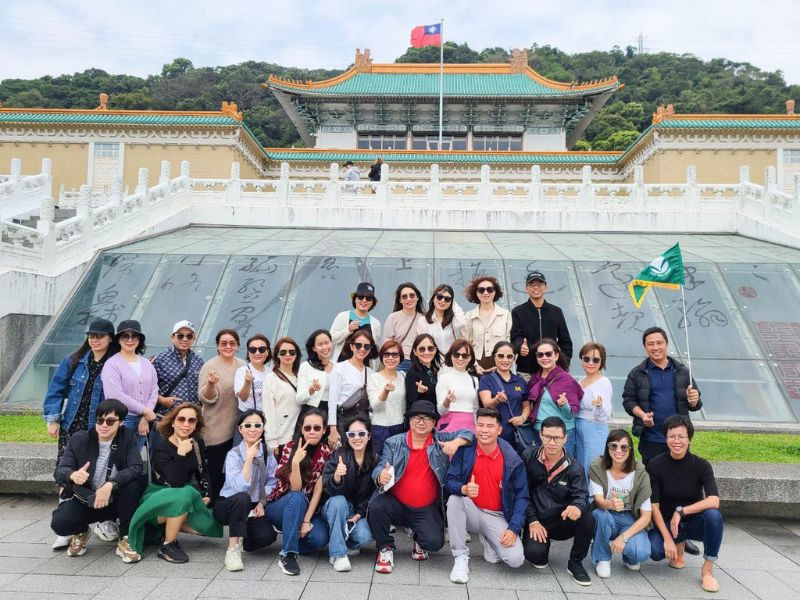 Đoàn khách Đất Việt Tour du lịch Đài Loan