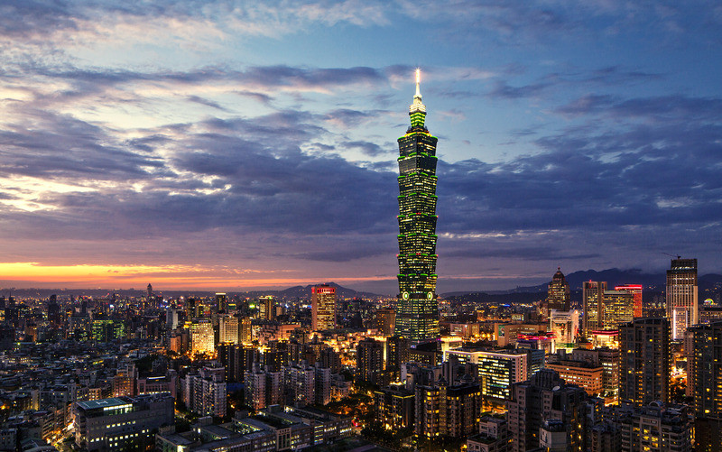 Khung cảnh thành phố Đài Bắc về đêm ở Taipei 101