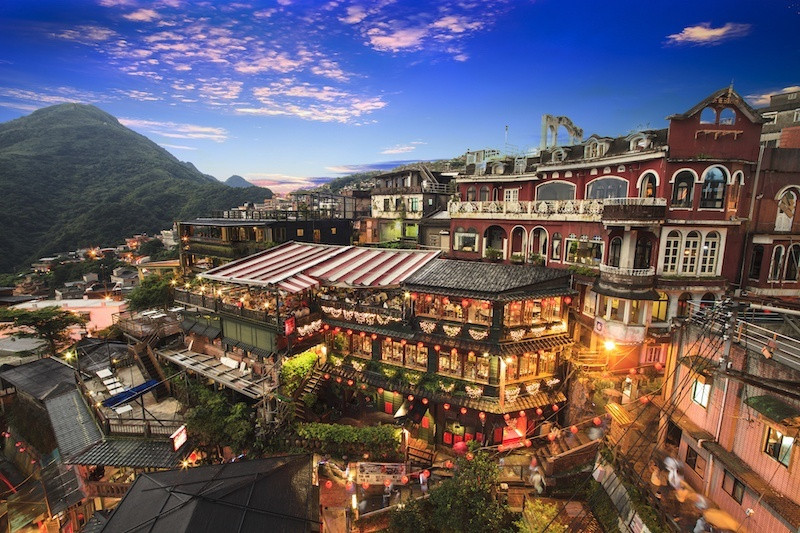Mang dáng vẻ hoài cổ pha trộn giữa hiện đại ở phố Jiufen 