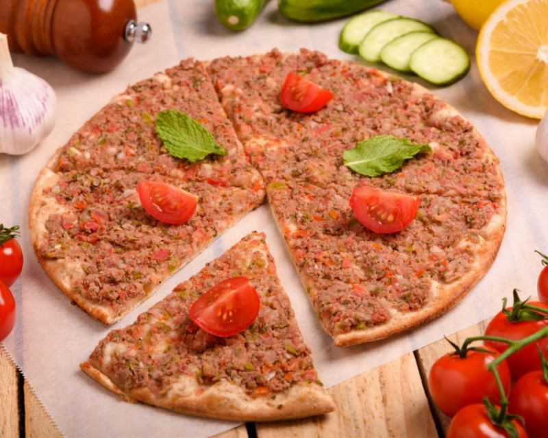 Pizza Manousheh - món ăn đường phố hấp dẫn tại Dubai 