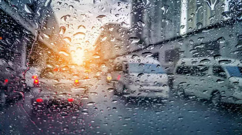 Những cơn mưa bất chợt ở Dubai 