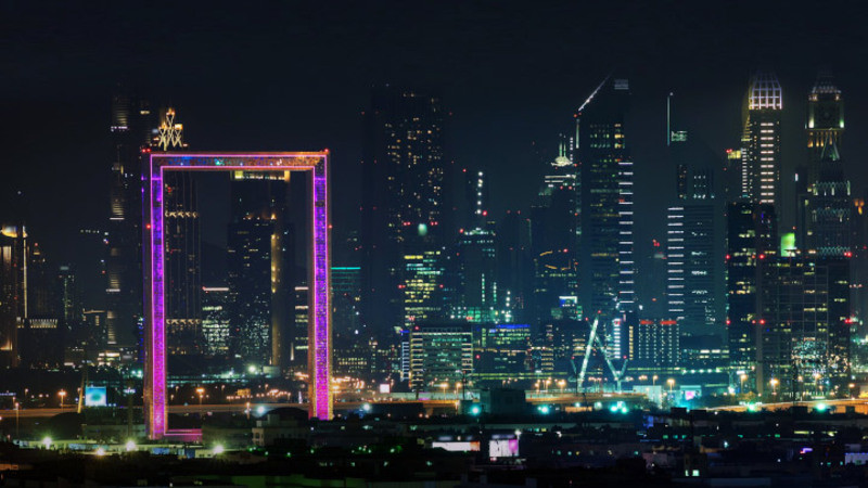 Dubai Frame về đêm
