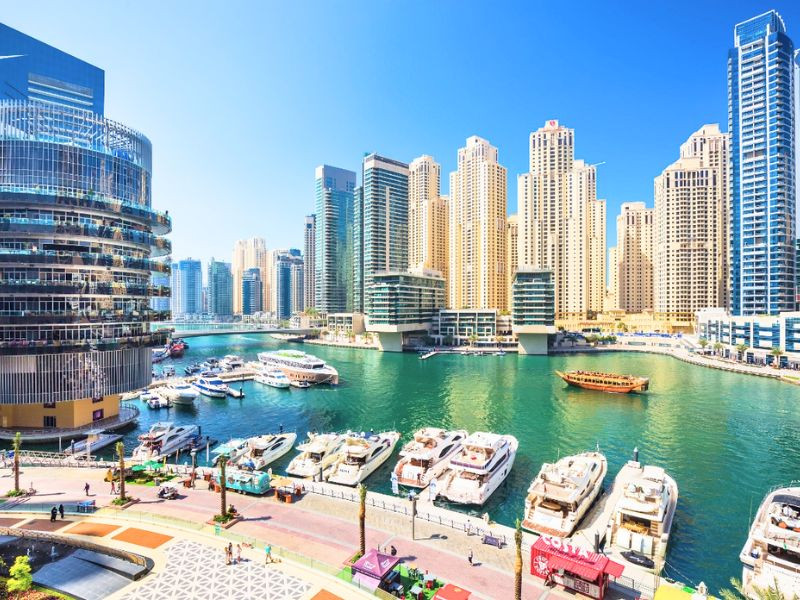 Du lịch bến du thuyền Marina sang trọng