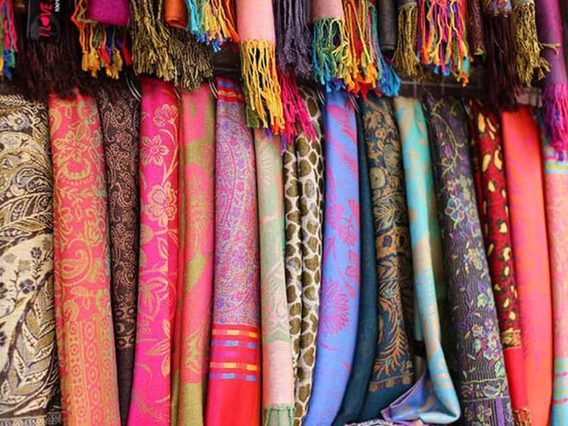 Khăn choàng Pashmina - món quà đậm phong cách Ả Rập