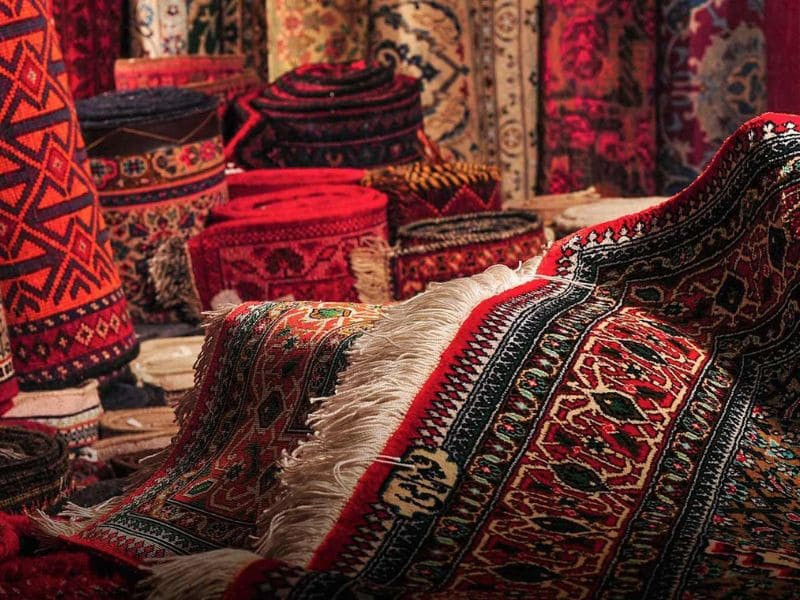 Thảm Ba Tư - Vật dụng được dùng phổ biến ở Dubai 