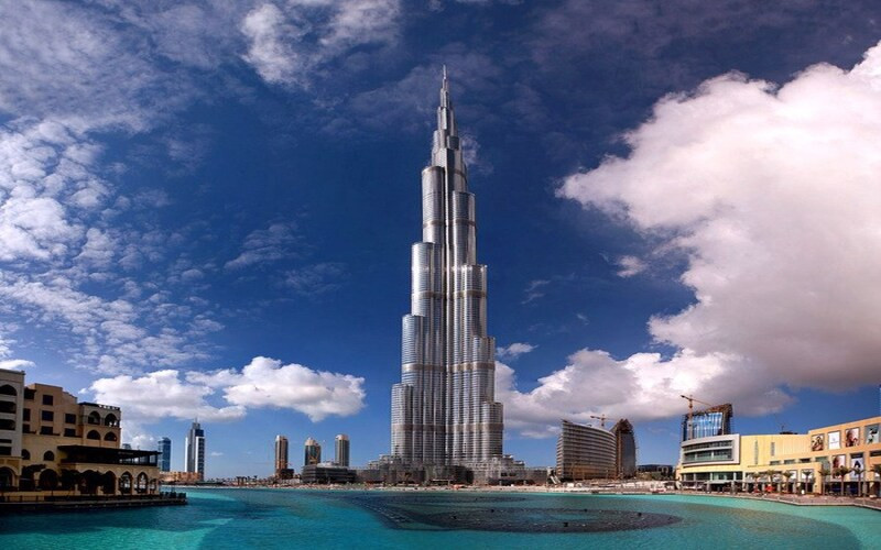 Tháp Burj Khalifa - Tòa nhà chọc trời ở Dubai