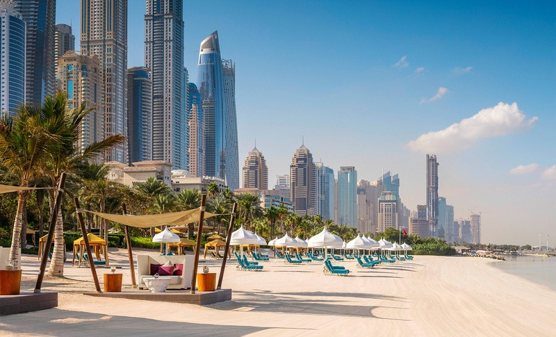 Dubai nắng gắt vào mùa hè
