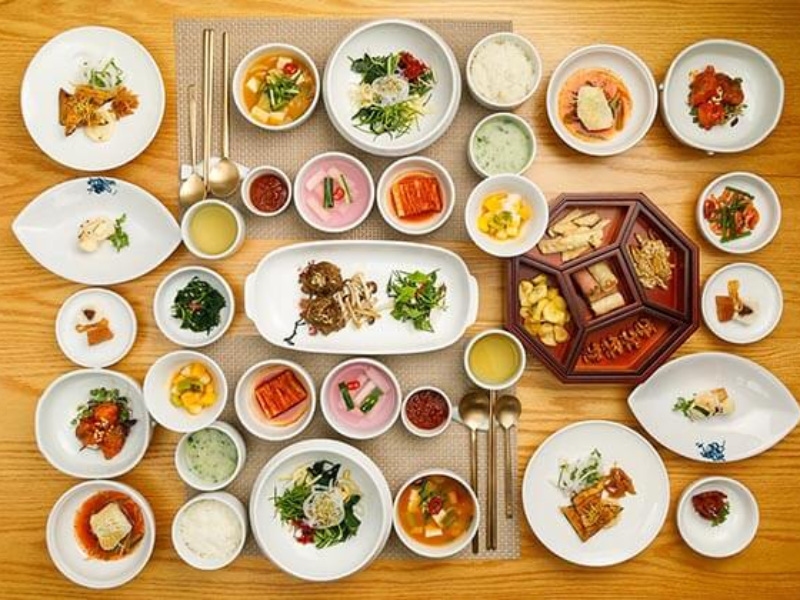Cách sắp xếp, bày trí các món ăn trên bàn ăn của người Hàn 