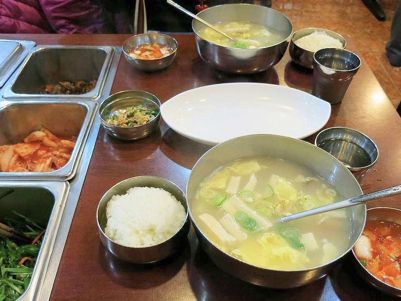 Mugyodong Bugeokukjib - quán ăn sáng tại Hàn