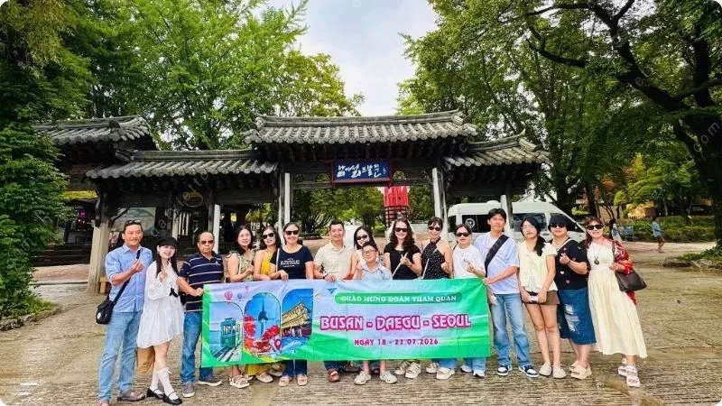 Đoàn khách du lịch Hàn Quốc Đất Việt Tour