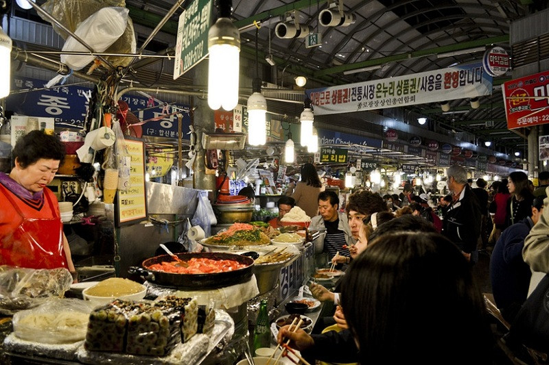 Khu ăn uống của chợ Dongdaemun