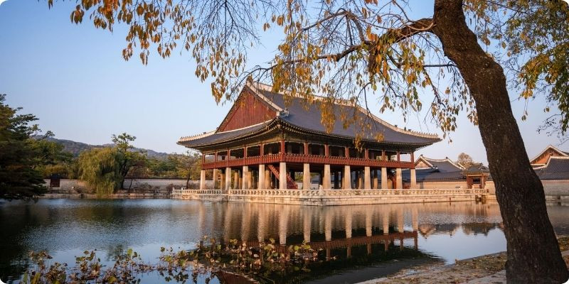 Du khách nên chuẩn bị một số vật dụng và lưu ý cần thiết khi du lịch