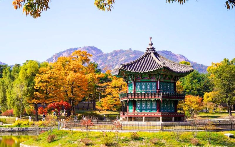 Mùa thu Hàn Quốc ôm trọn nét đẹp cổ kính Mùa thu Hàn Quốc ôm trọn nét đẹp cổ kính