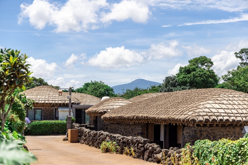 Ngôi làng truyền thống Seongeup ở Đảo Jeju